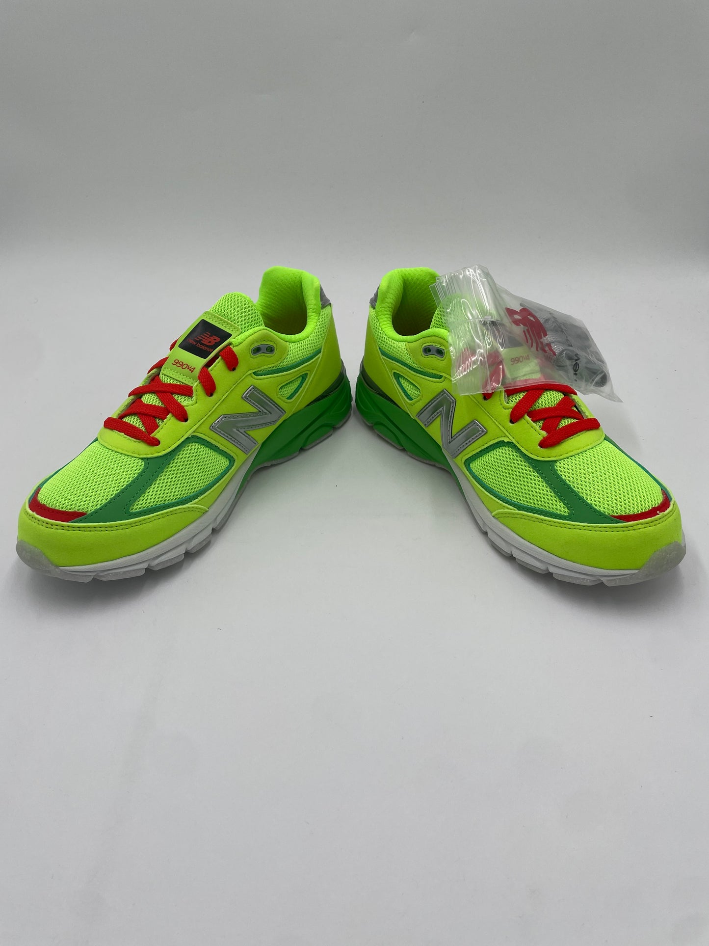 New Balance 99vo4 (dtlr festive)