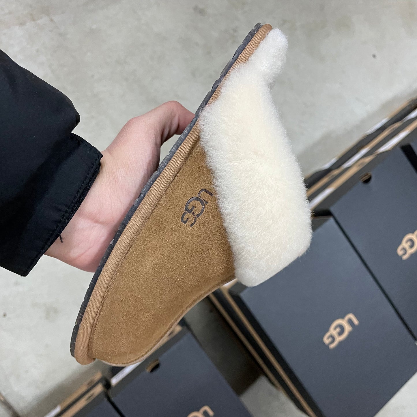 Women’s Uggs Chestnut slippers