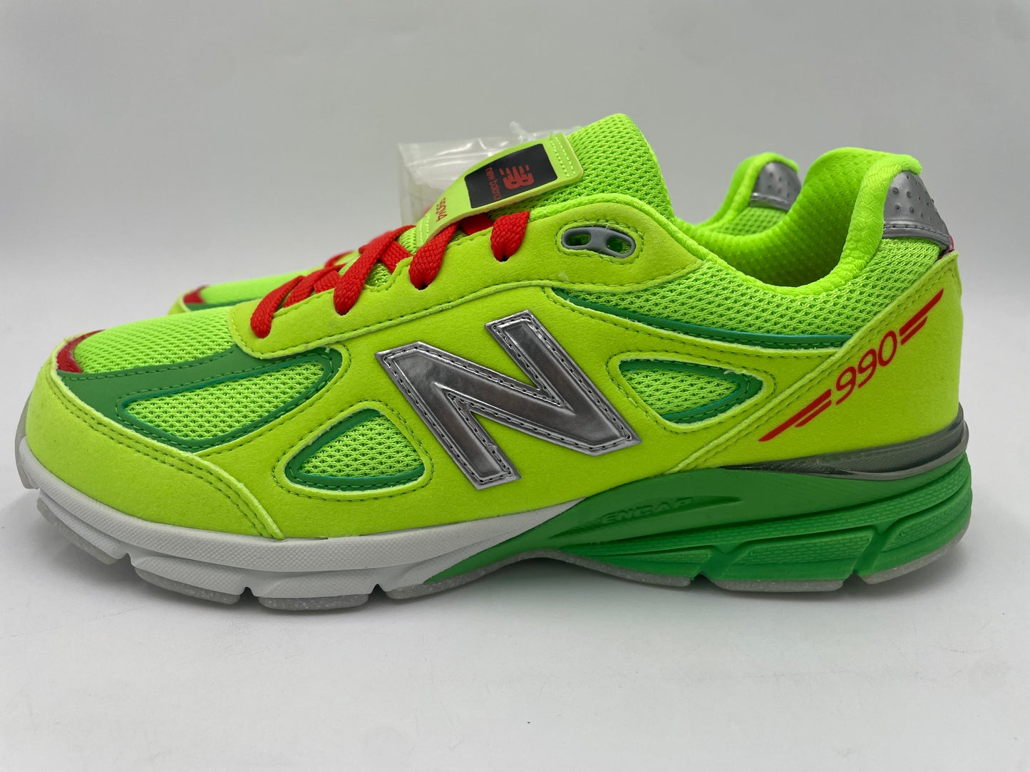 New Balance 99vo4 (dtlr festive)