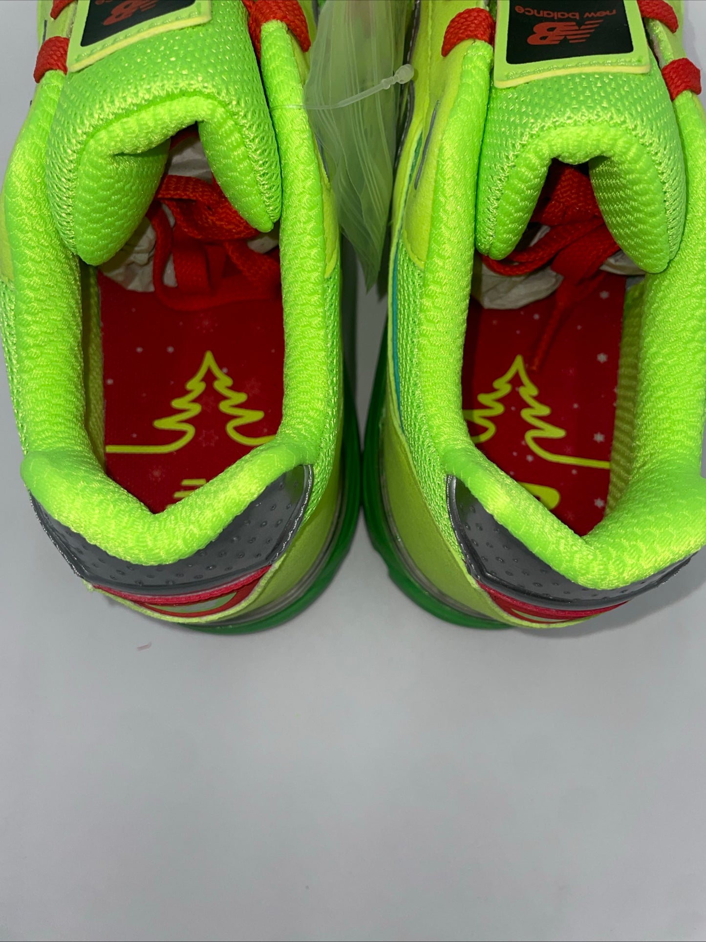 New Balance 99vo4 (dtlr festive)