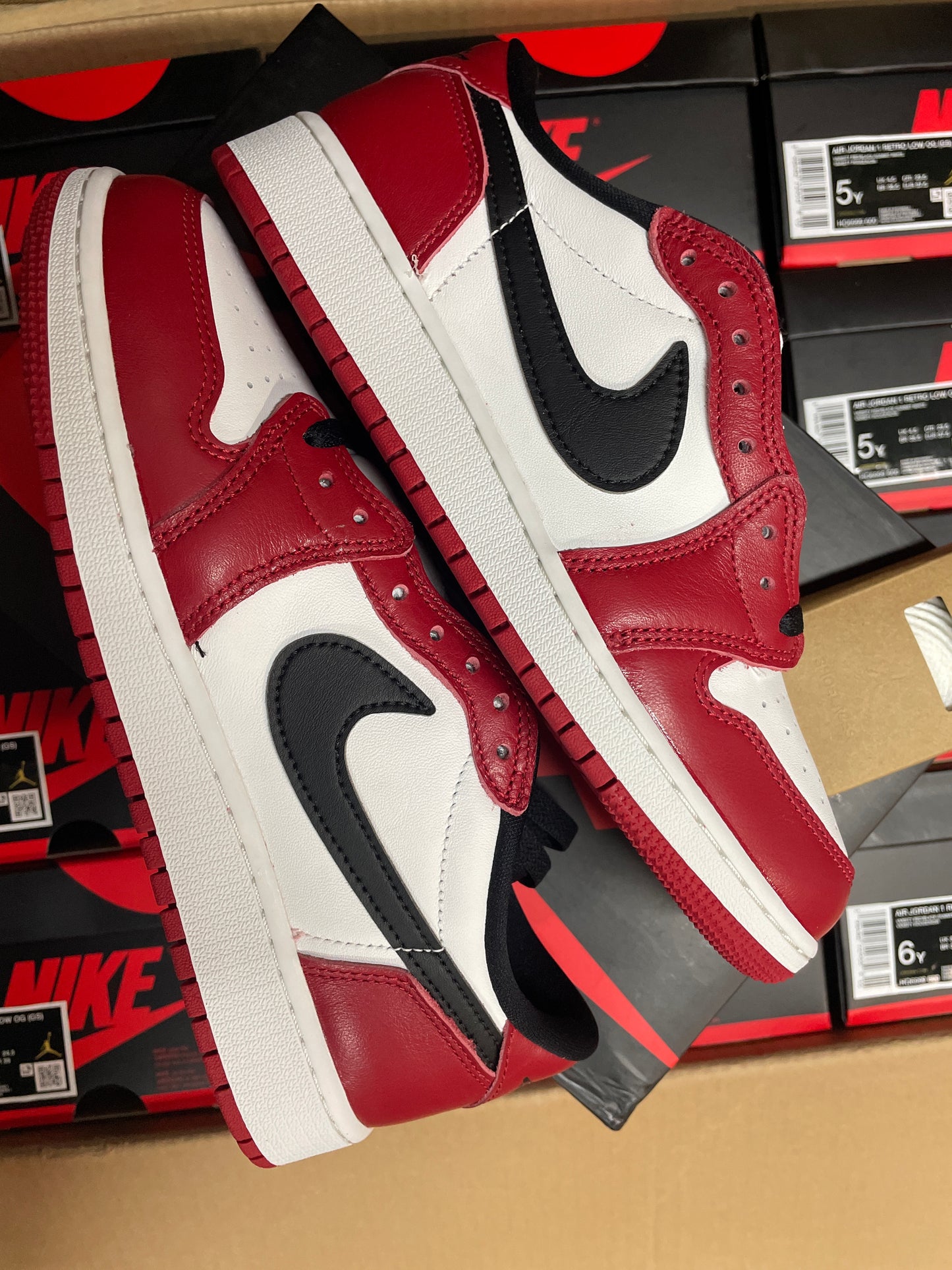 Jordan Retro 1 low Chicago grade school