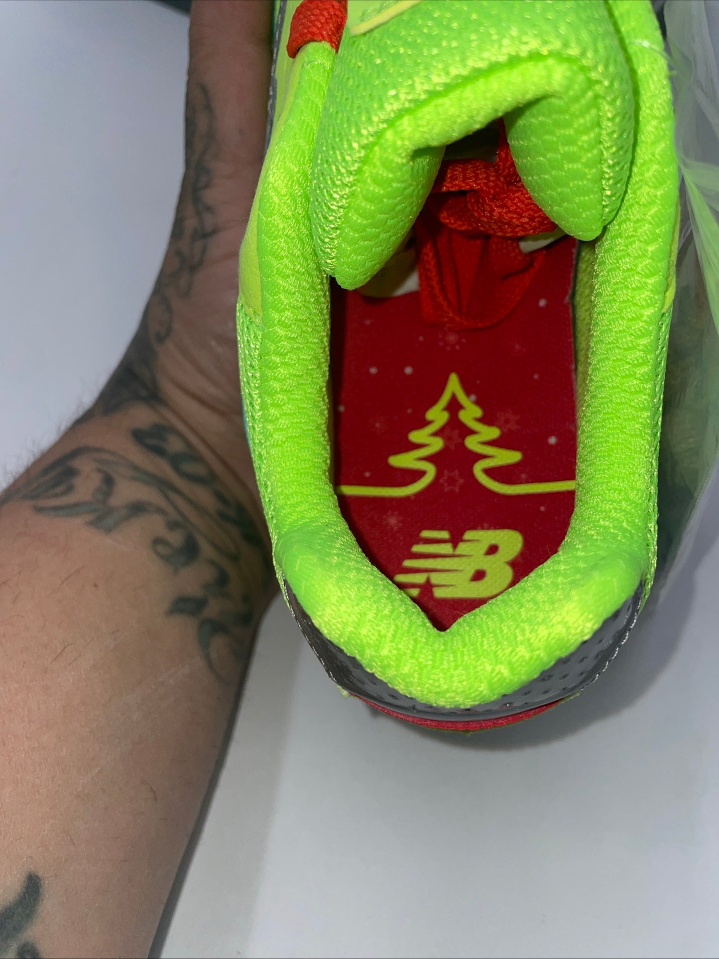 New Balance 99vo4 (dtlr festive)