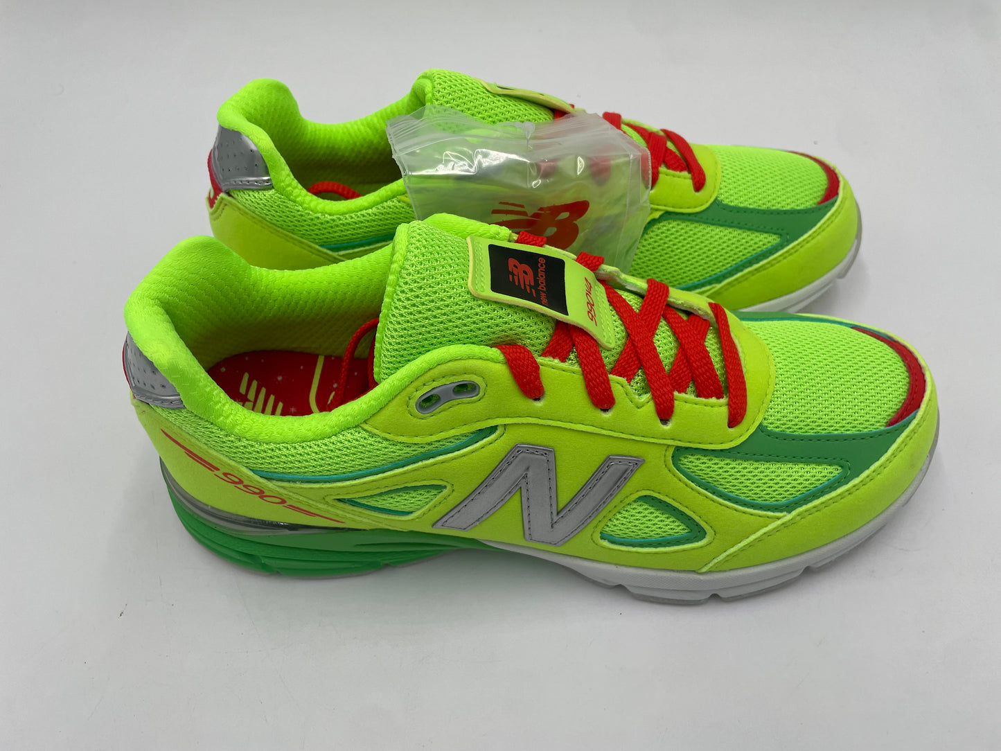 New Balance 99vo4 (dtlr festive)