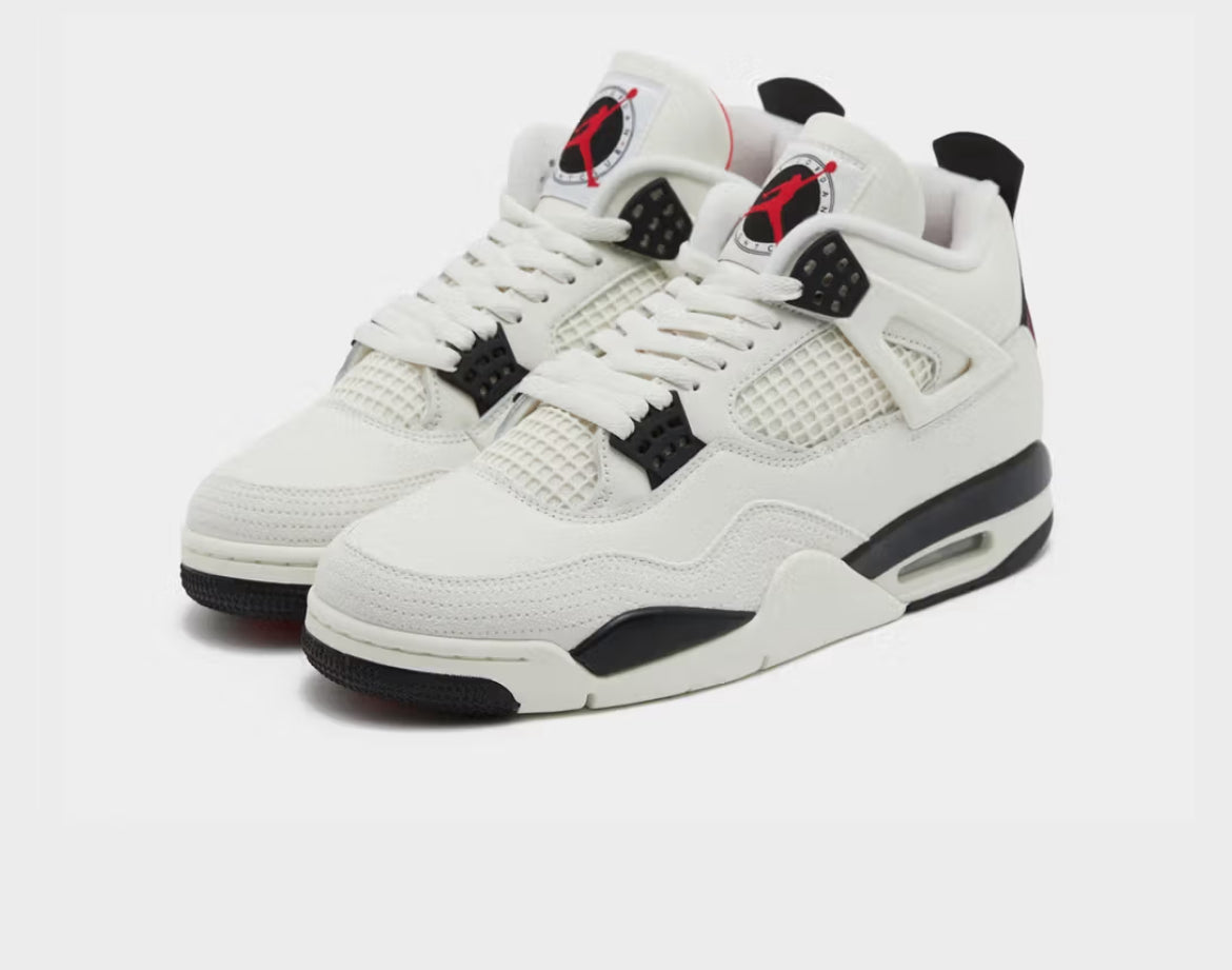 Air Jordan Retro 4 “Flight Club”