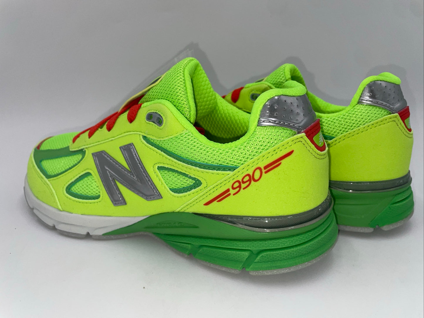 New Balance 99vo4 (dtlr festive)