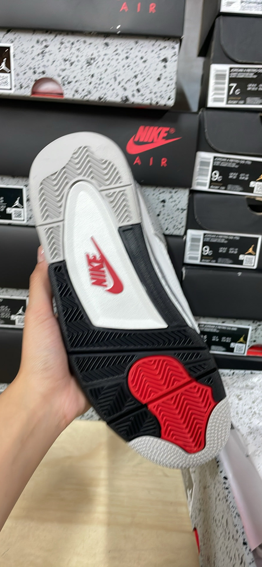 Air Jordan retro 4 “white cement” men’s