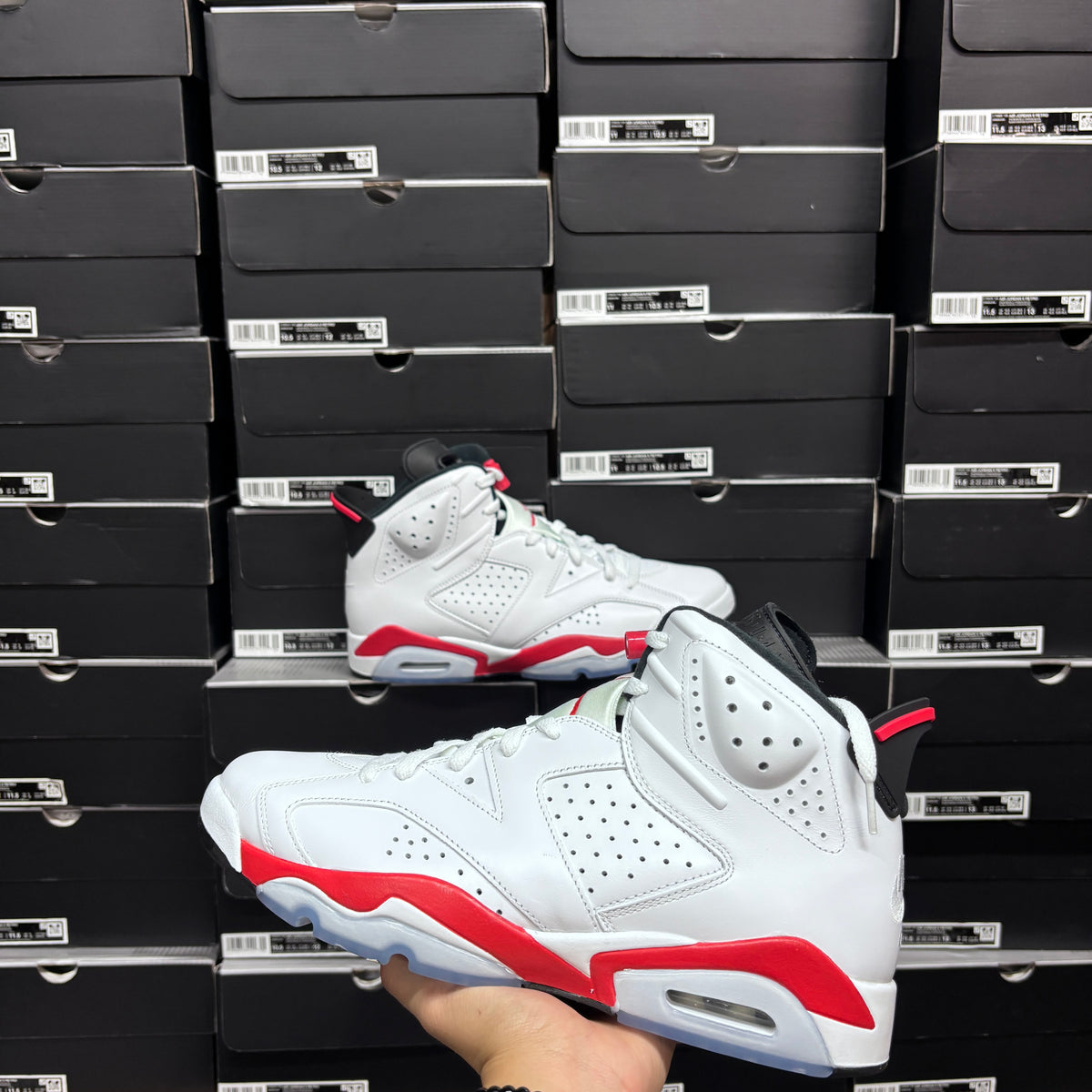 Jordan retro 6 ‘White Infrered’ Grade School