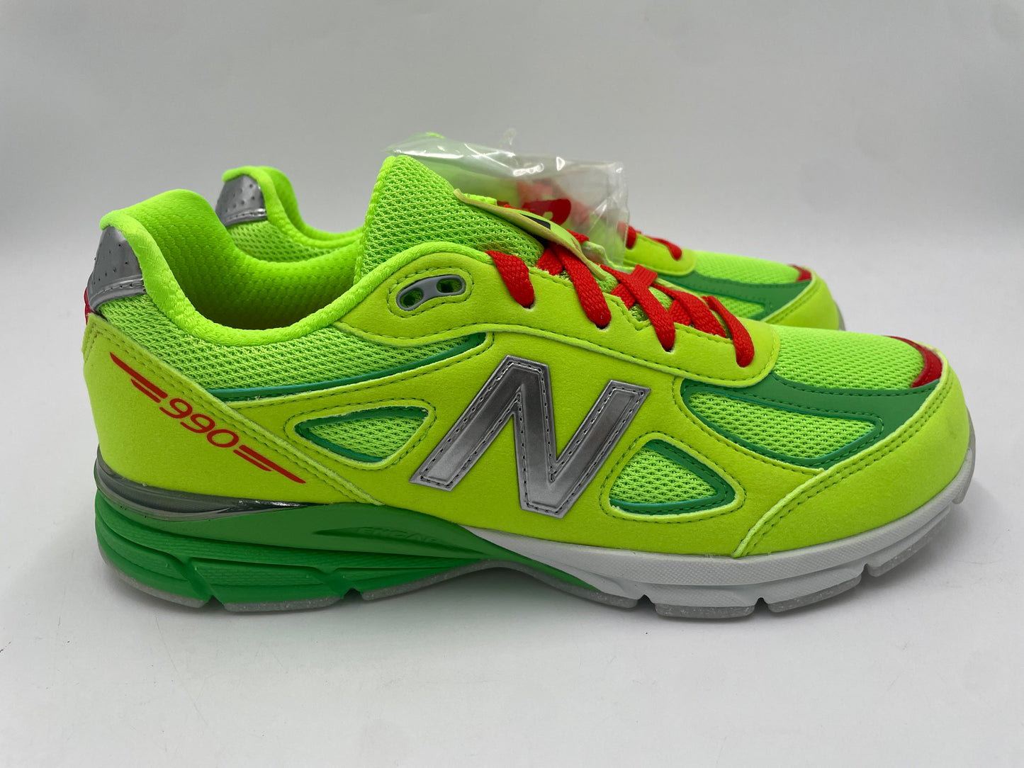 New Balance 99vo4 (dtlr festive)