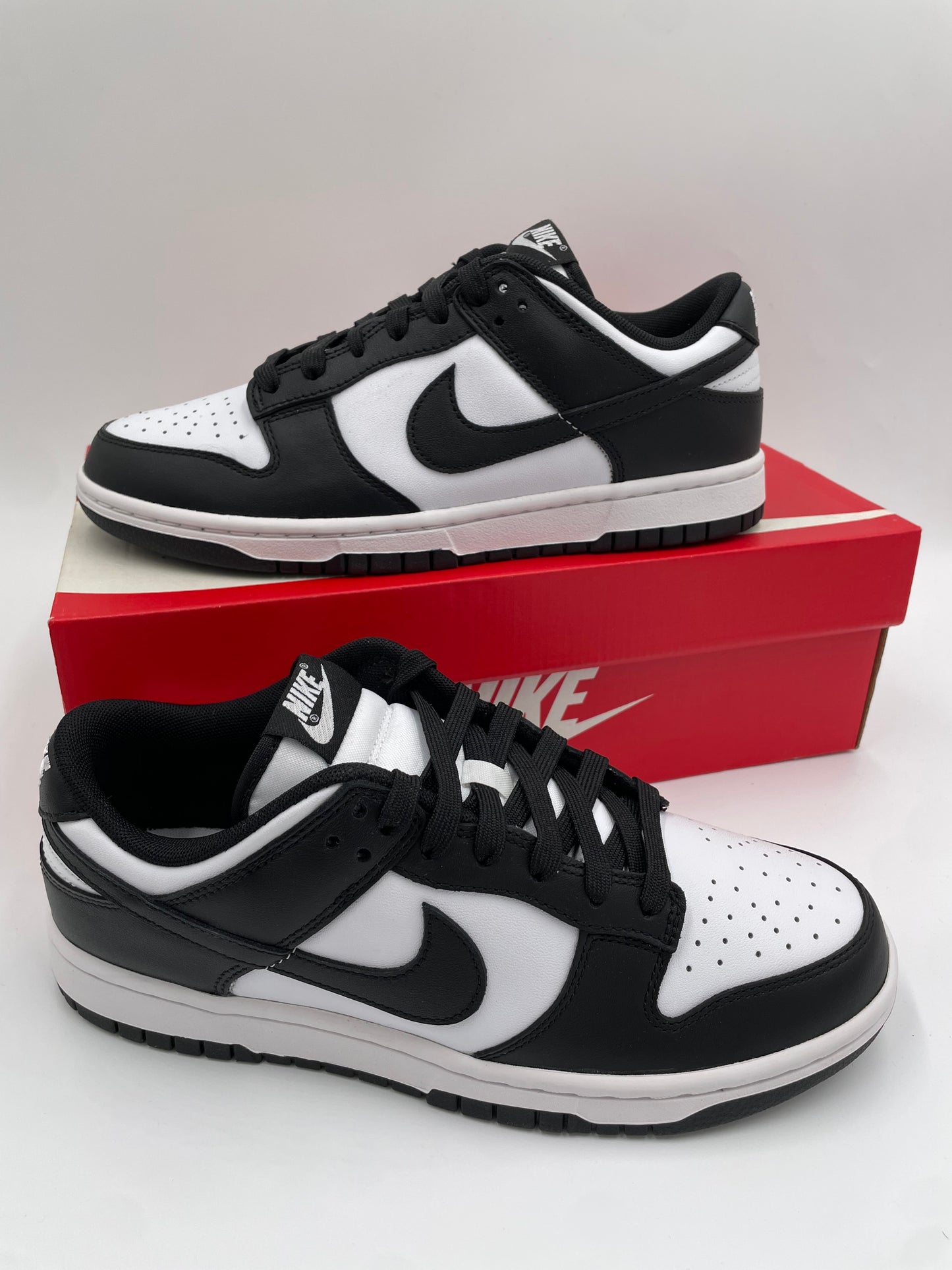 Nike Dunk Panda (women)