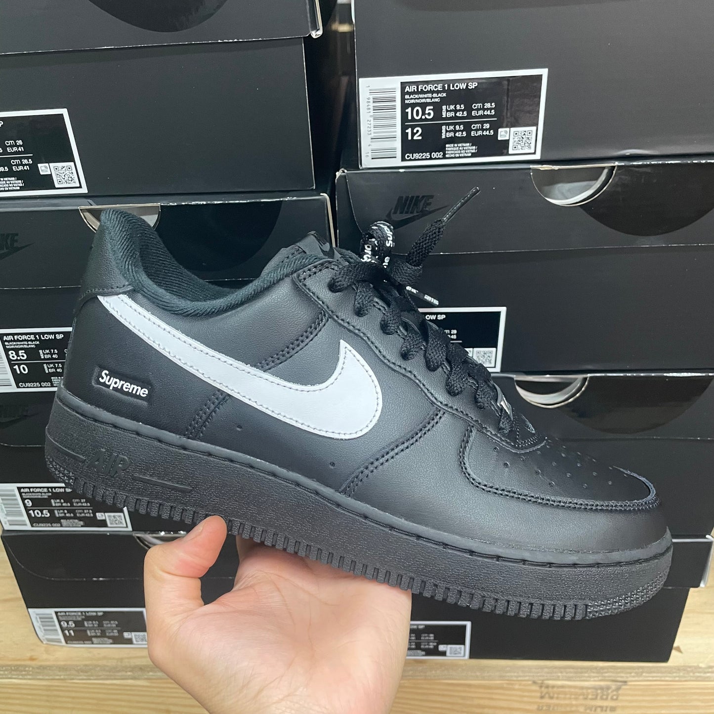 Supreme Nike Air Force 1 Black/ White swoosh