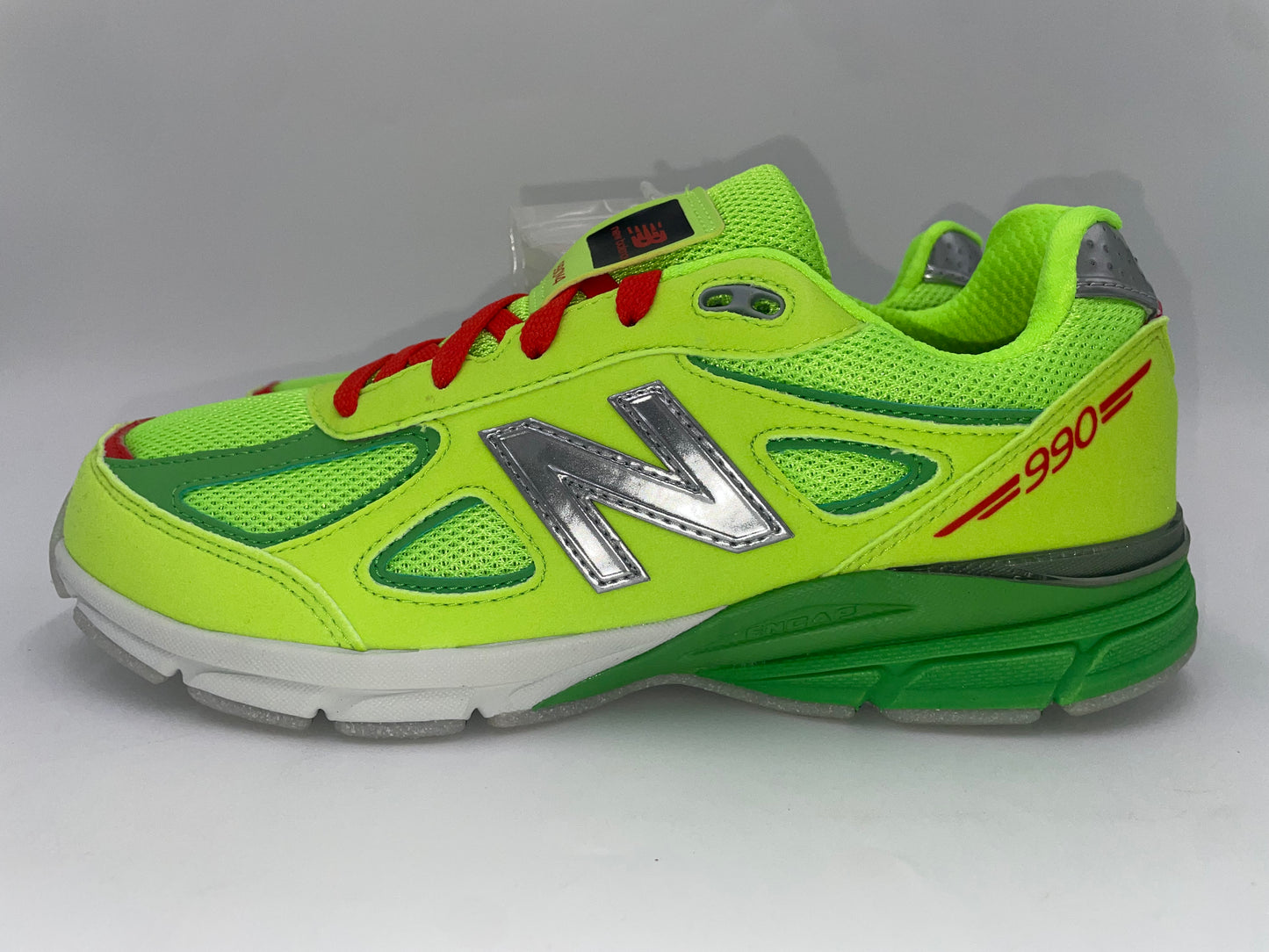 New Balance 99vo4 (dtlr festive)