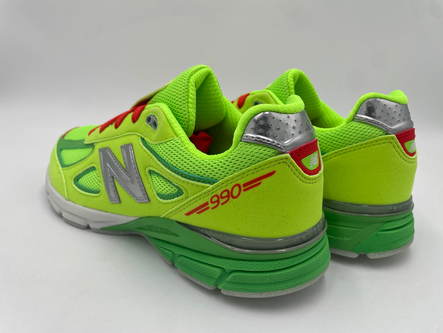 New Balance 99vo4 (dtlr festive)