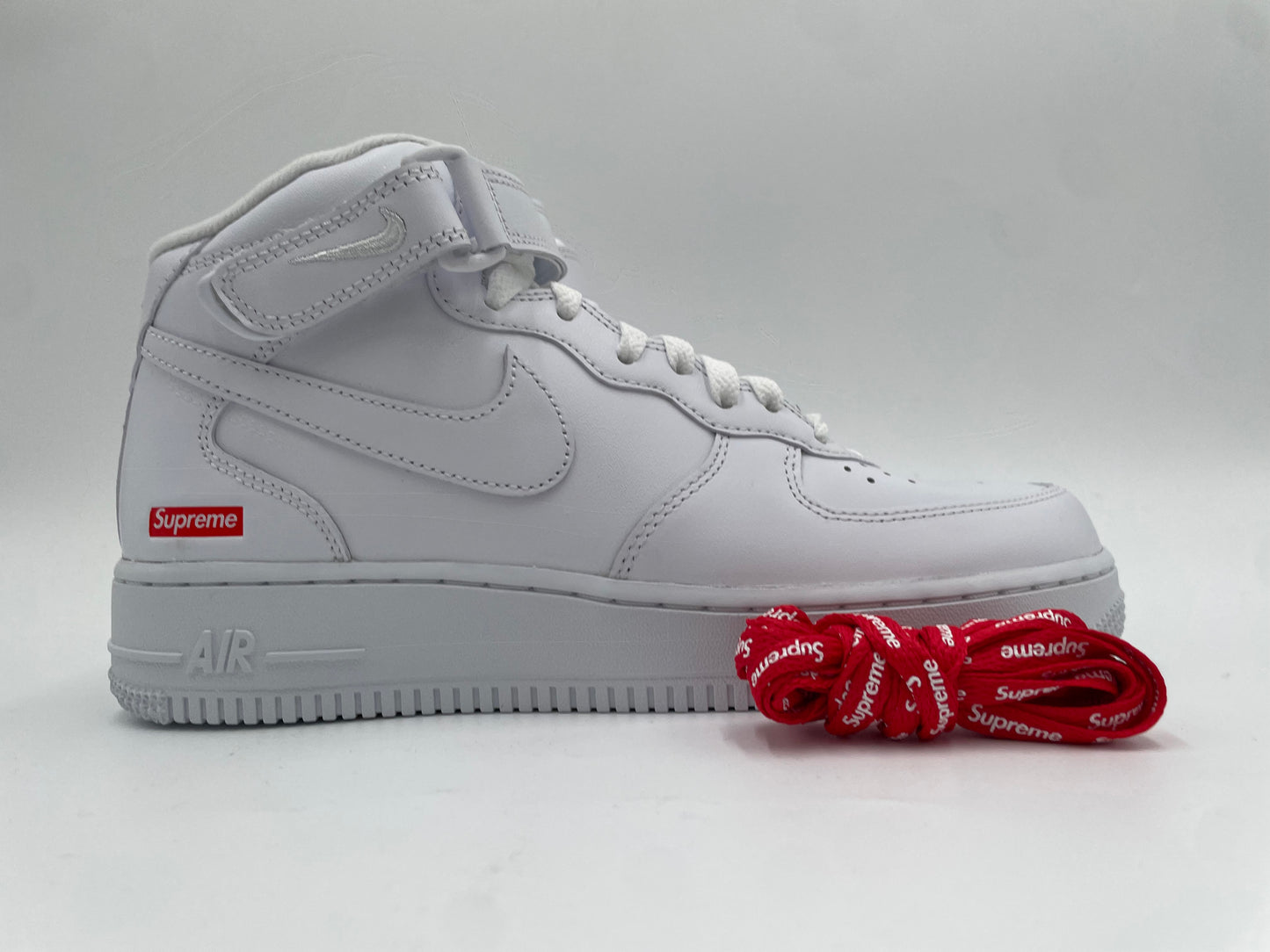 Nike Air Force 1 Mid "SUPREME" (White)