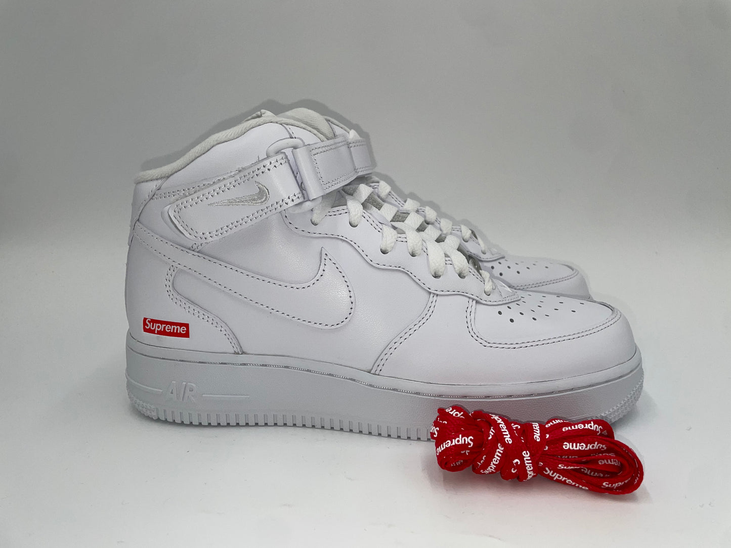 Nike Air Force 1 Mid "SUPREME" (White)