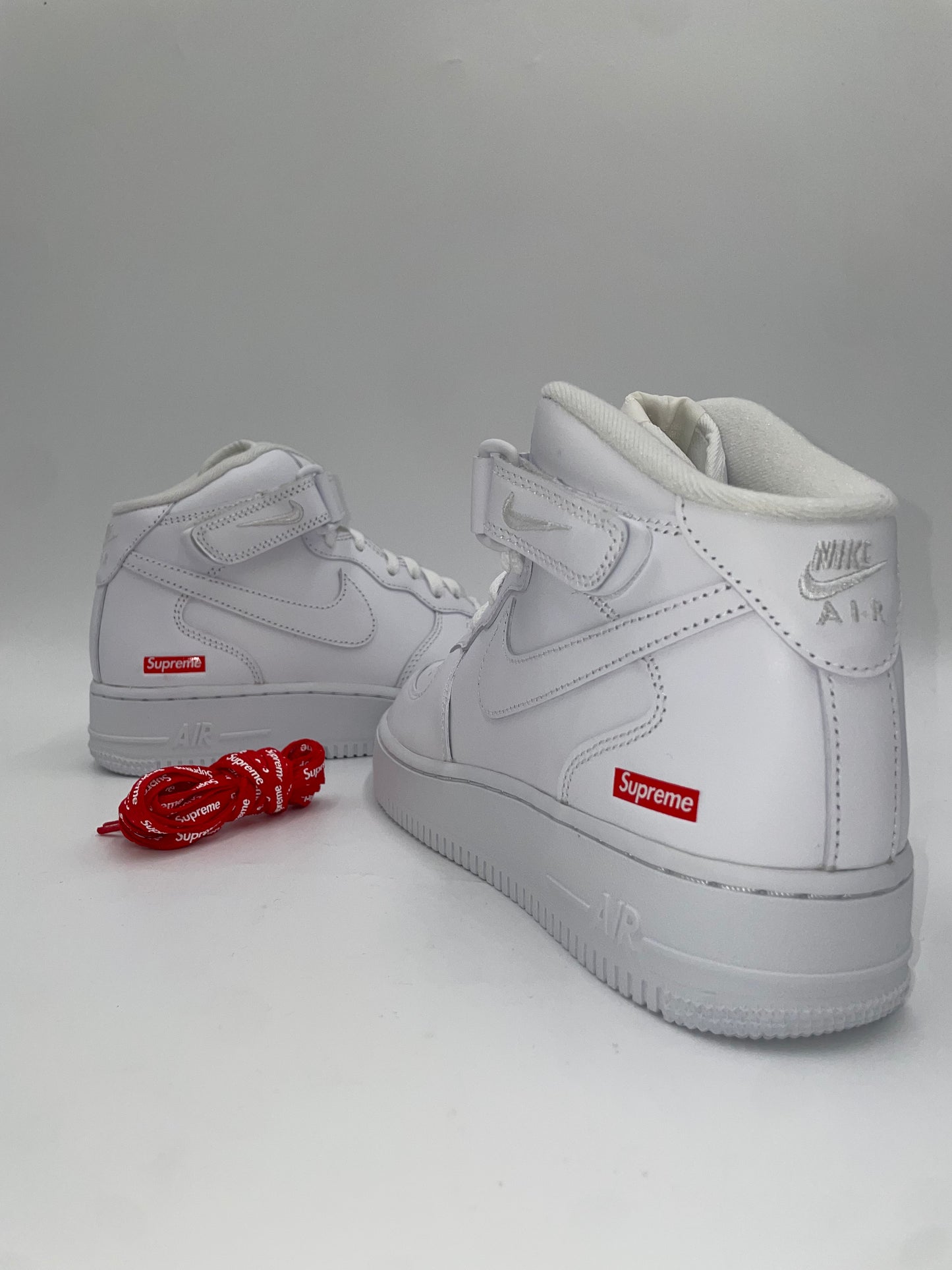 Nike Air Force 1 Mid "SUPREME" (White)