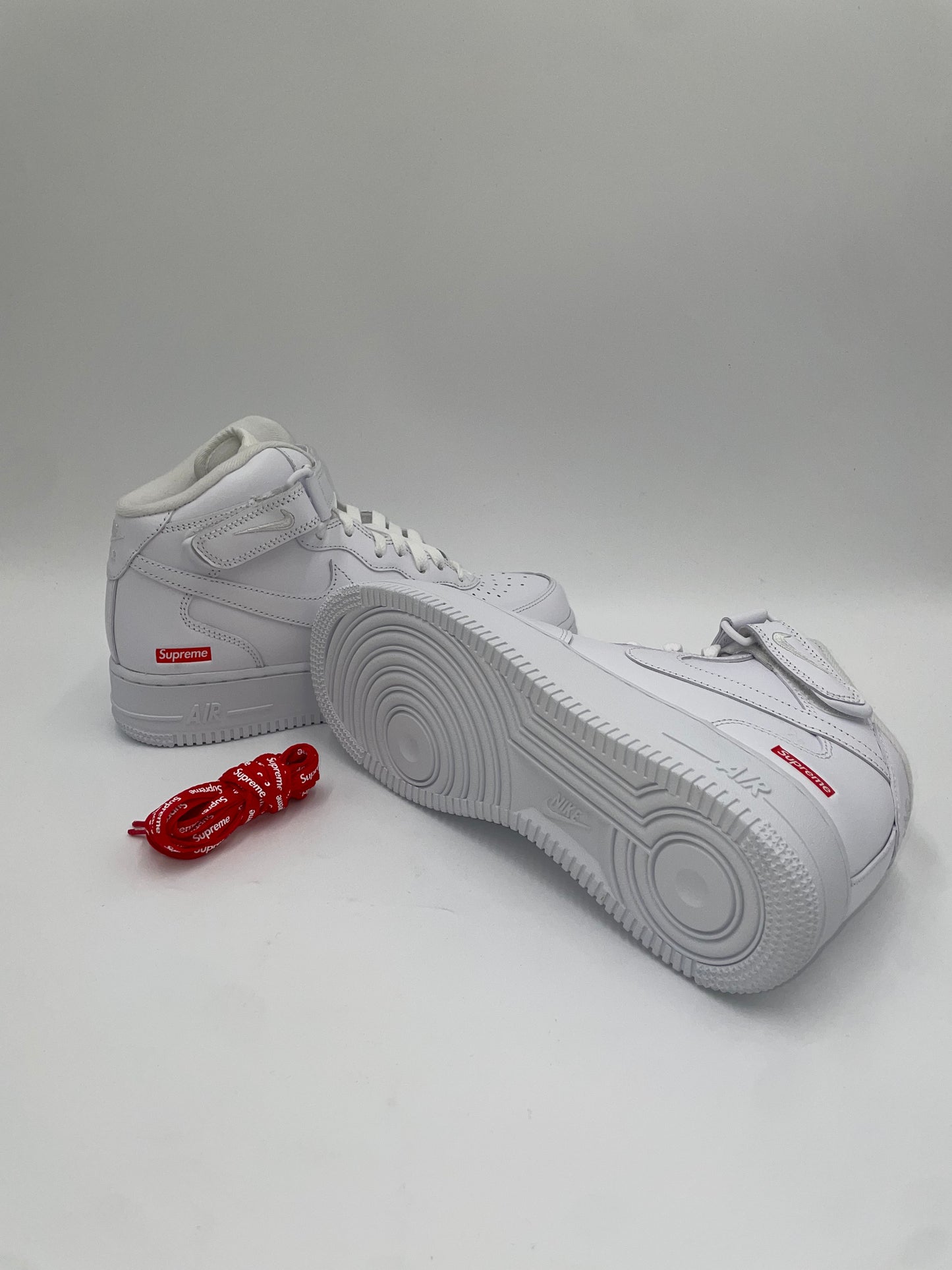Nike Air Force 1 Mid "SUPREME" (White)