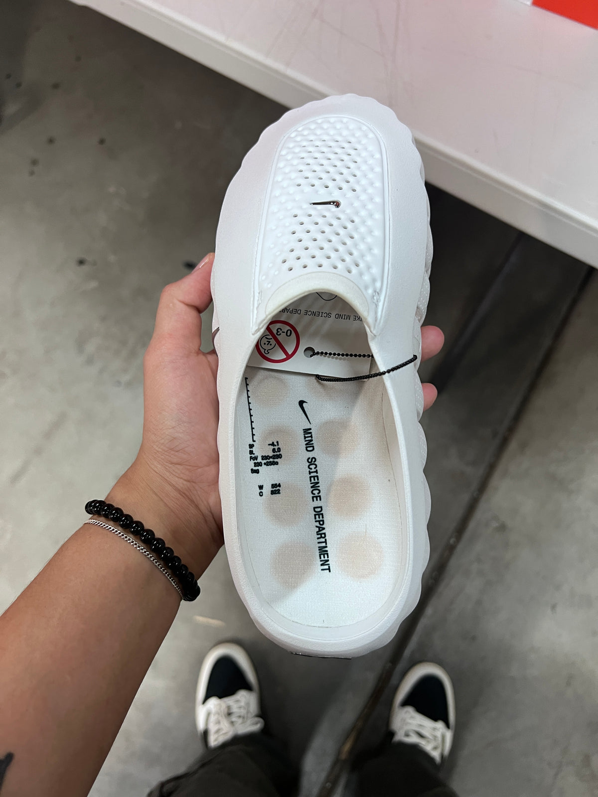 Nike mind 001 slides ‘summit white’