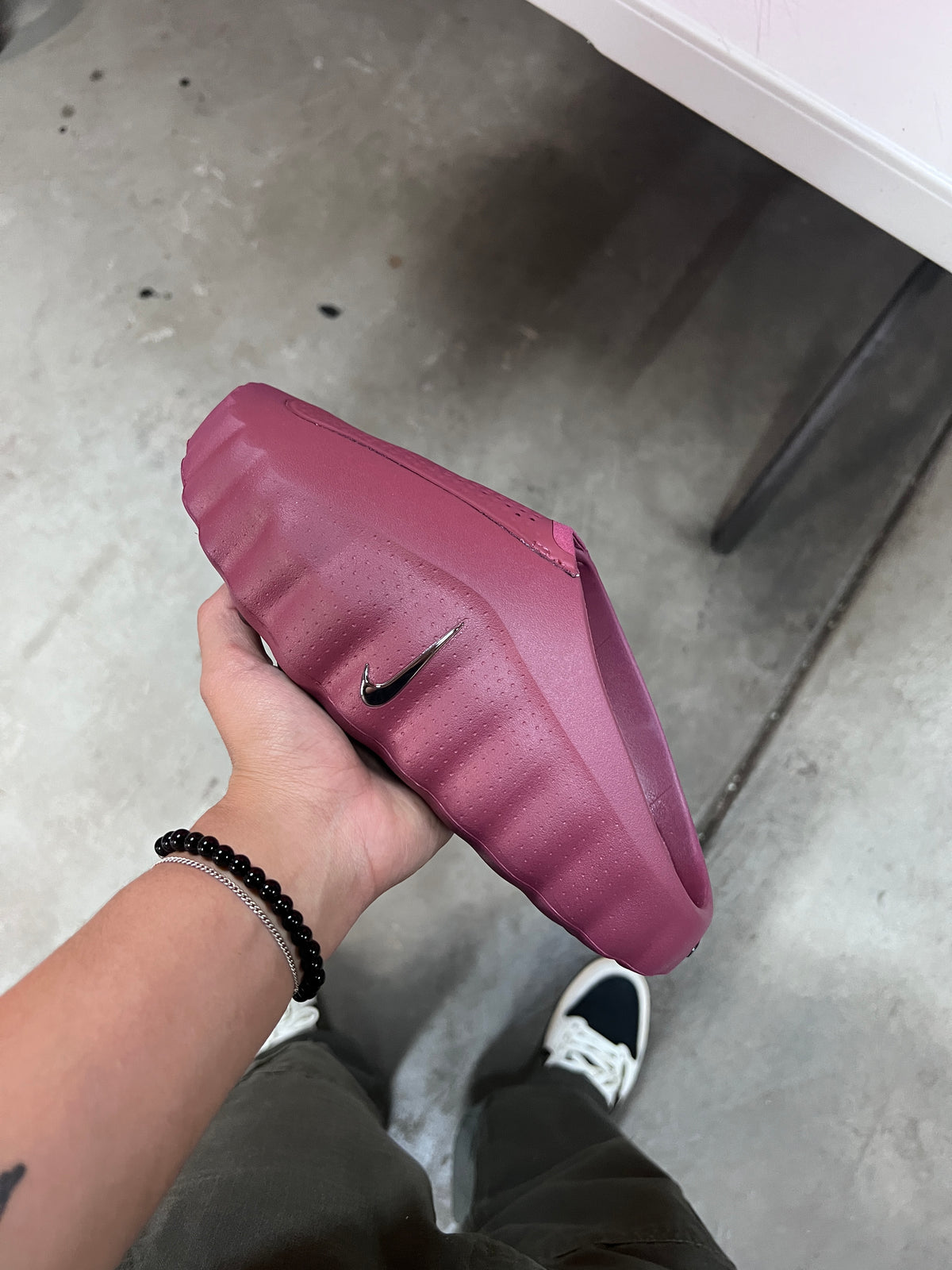 Nike mind 001 slides ‘pink smoke’