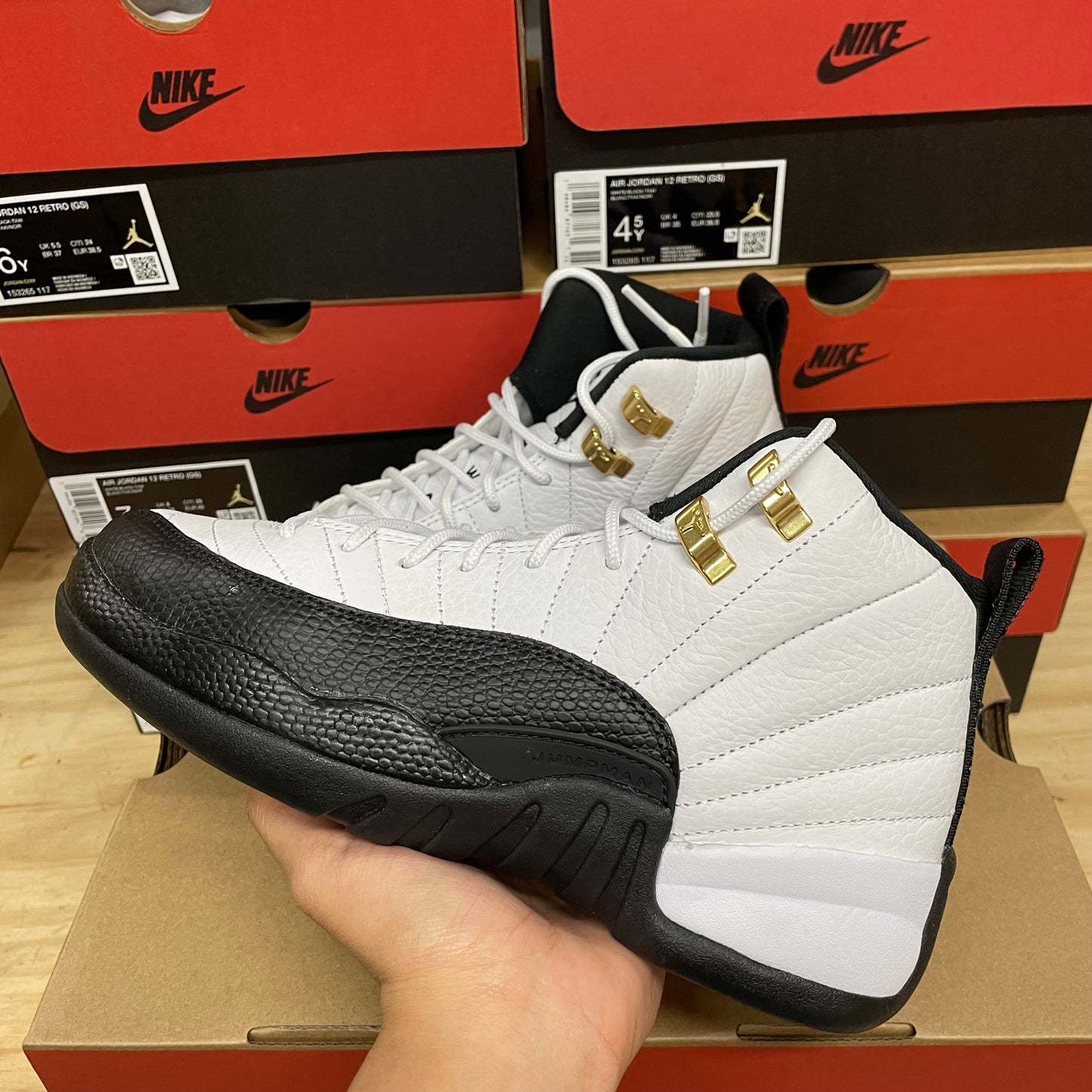 Jordan retro 12 "taxi" 2025