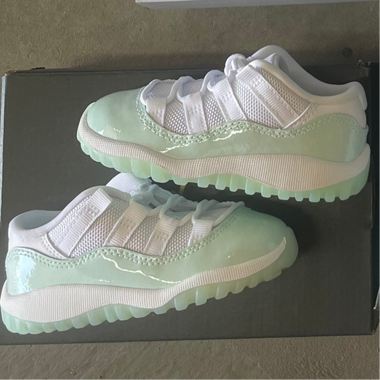 Jordan Retro 11s low igloo TD