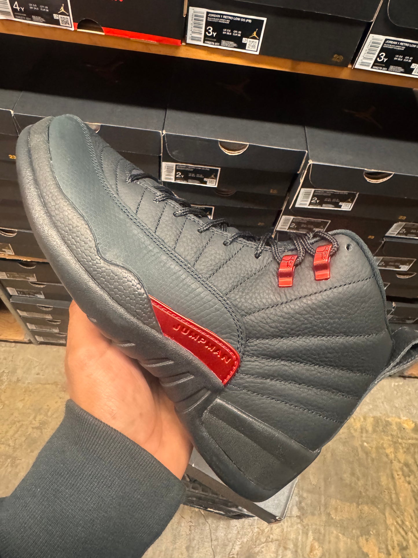 Bloodline 12s men